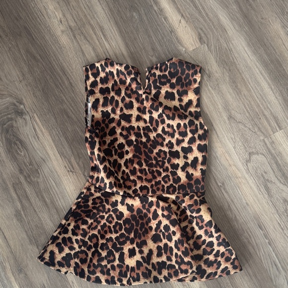 Leopard Print Peplum Sleeveless Top - Brown - Picture 3 of 3